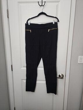 5/$30 Rafaella Black Pants with Gold Zippers